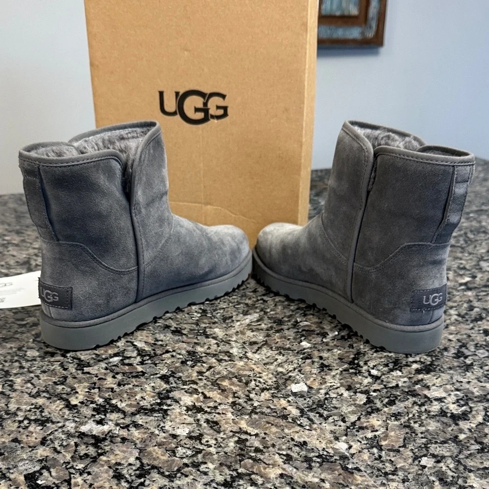 UGG Cory ll gray Suede Ankle Boots NEW